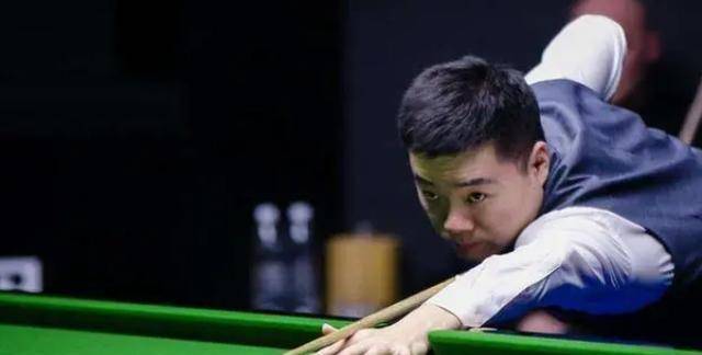 多才华横溢 多才华横溢